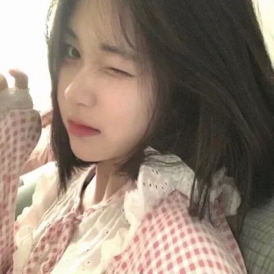 你是人贩子但我是螳螂精